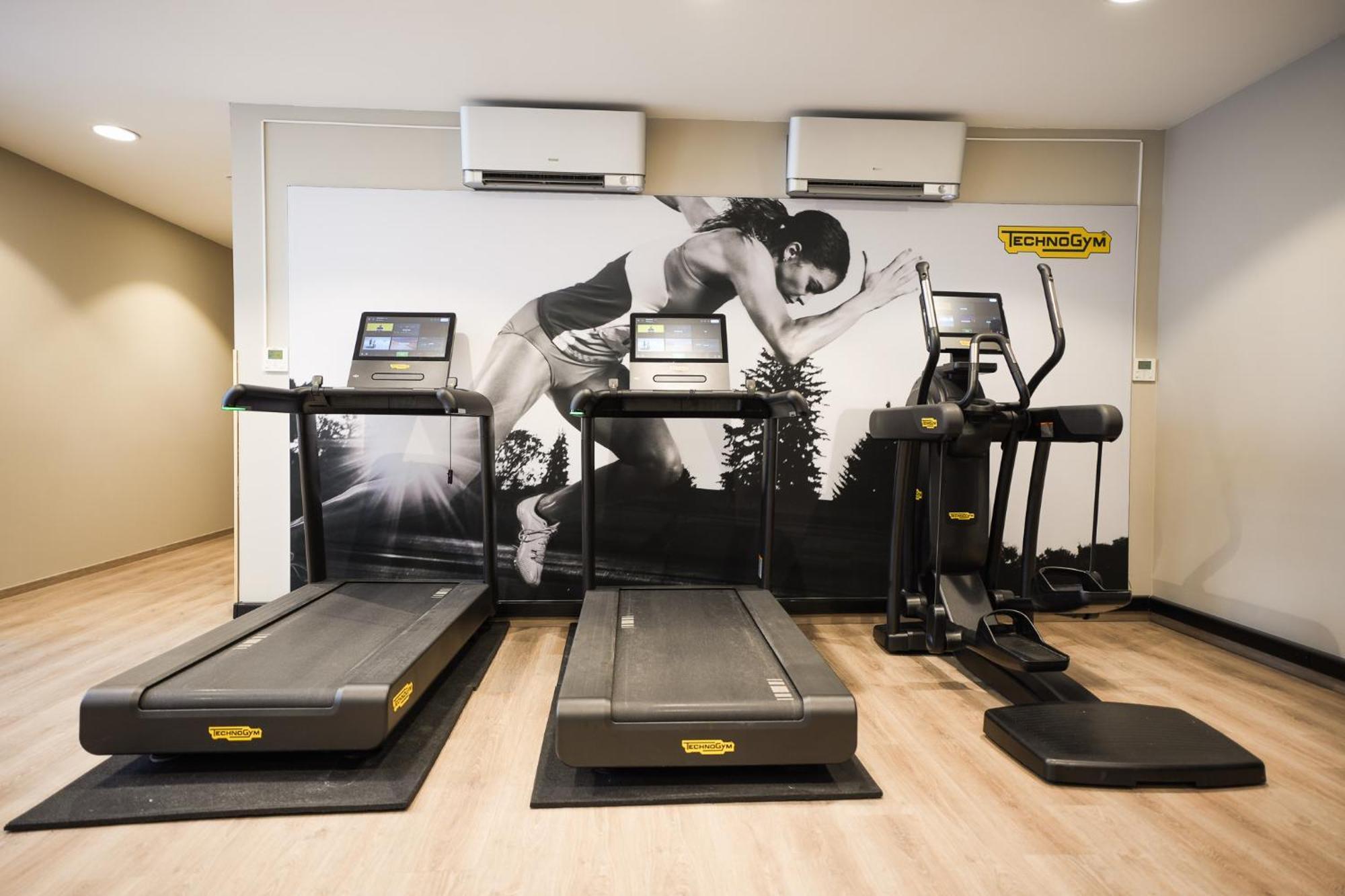 Khách sạn Doubletree By Hilton Brussels Saint-Josse-ten-Noode