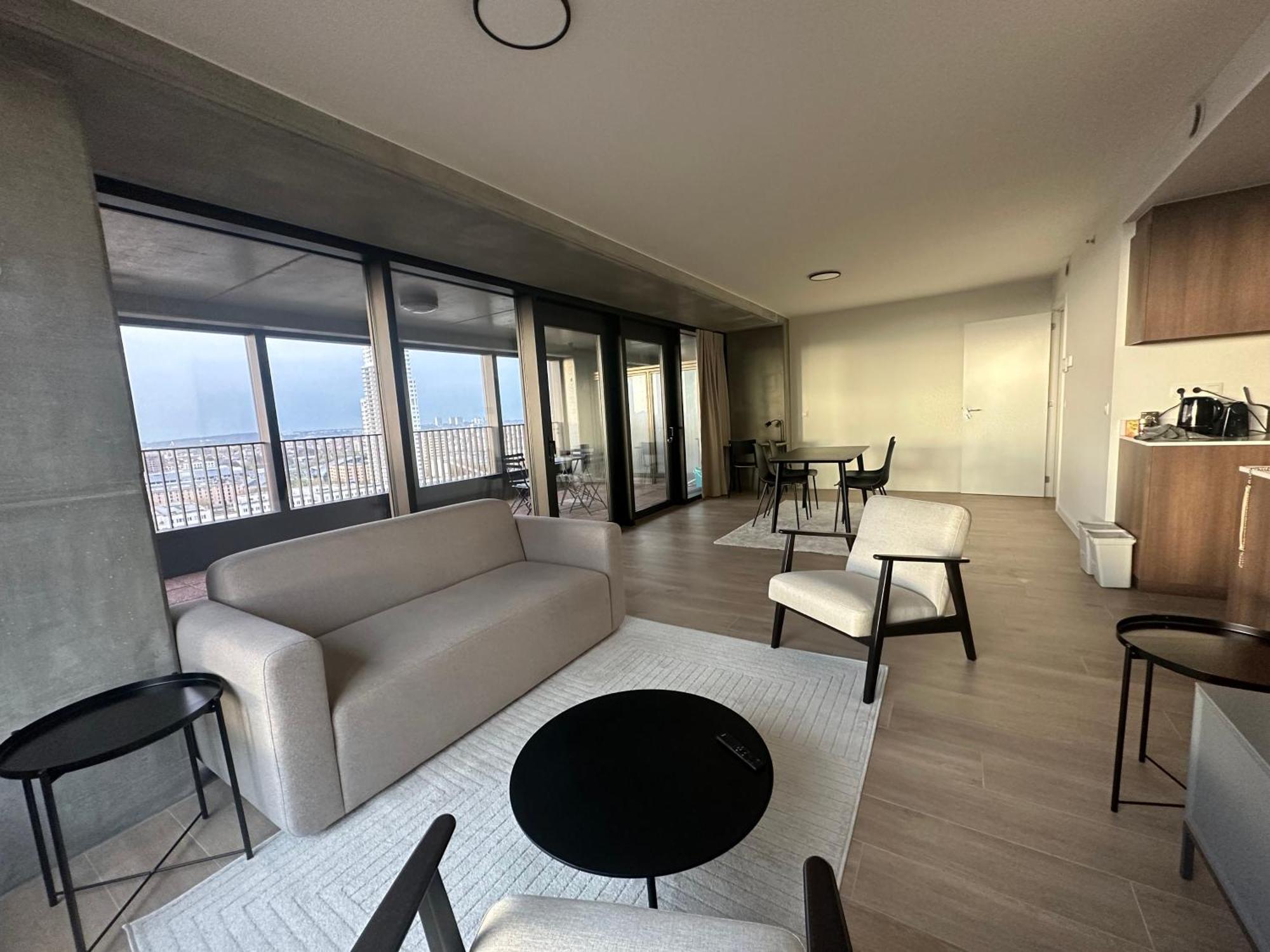 Beautiful With Panoramic View Of Center With Roof Terrace *