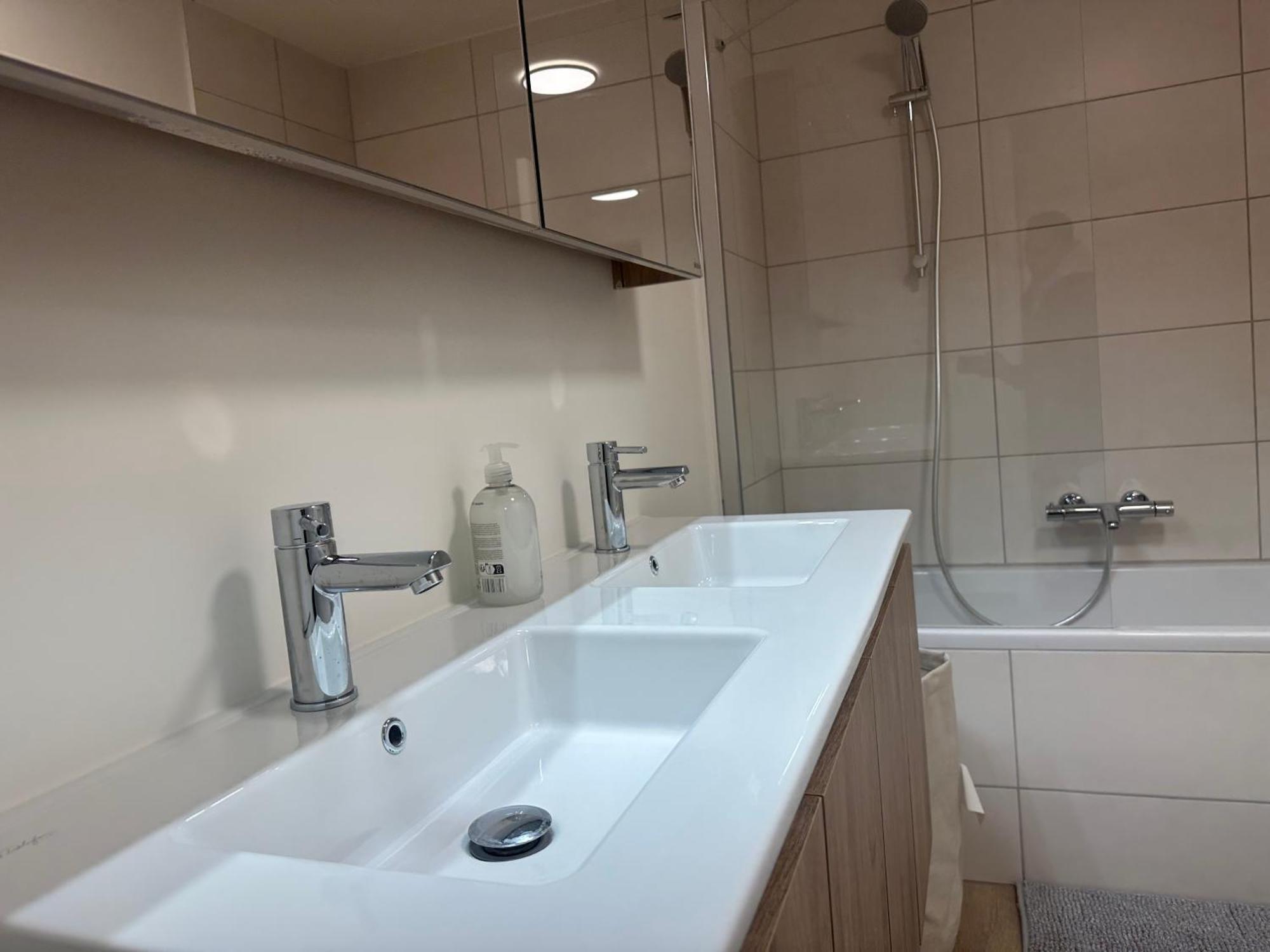 Beautiful With Panoramic View Of Center With Roof Terrace *