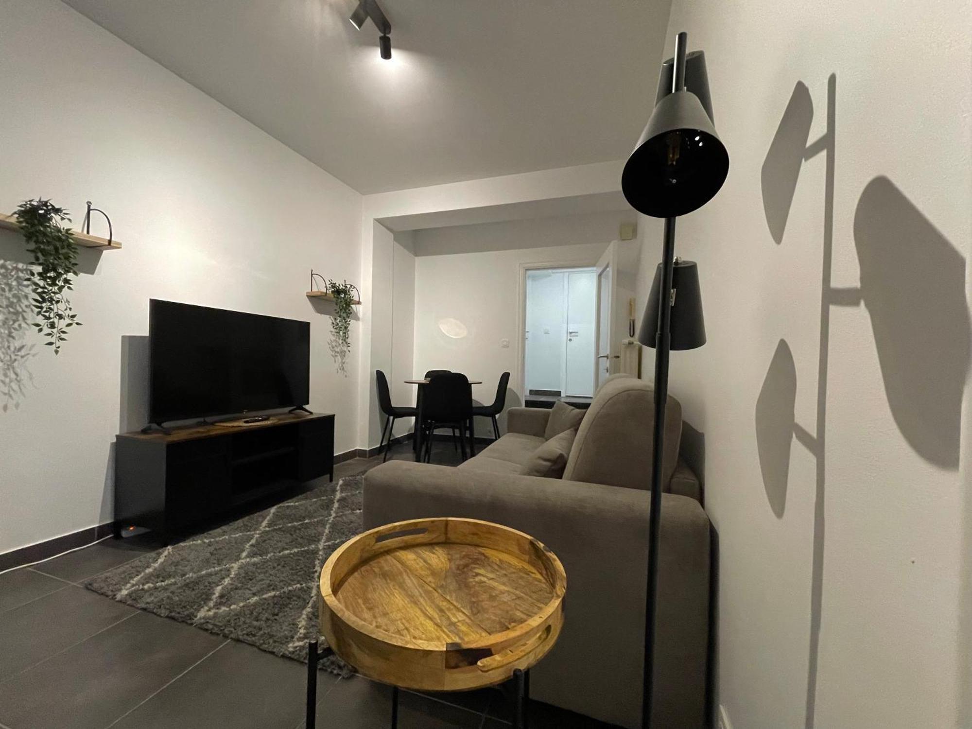 Duden Park - Cosy 1 Bedroom Apartment *