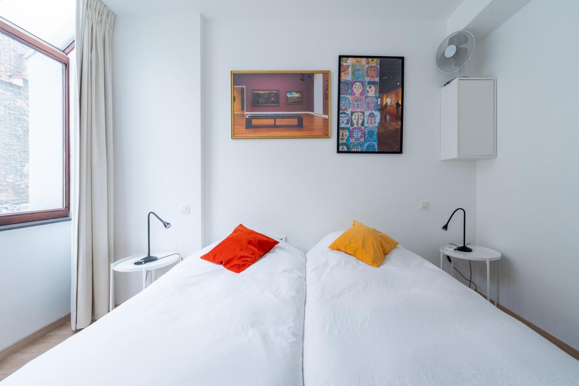 Apartment 6 Bedroom House With Private Bathrooms In Bxl Downtown Brussels