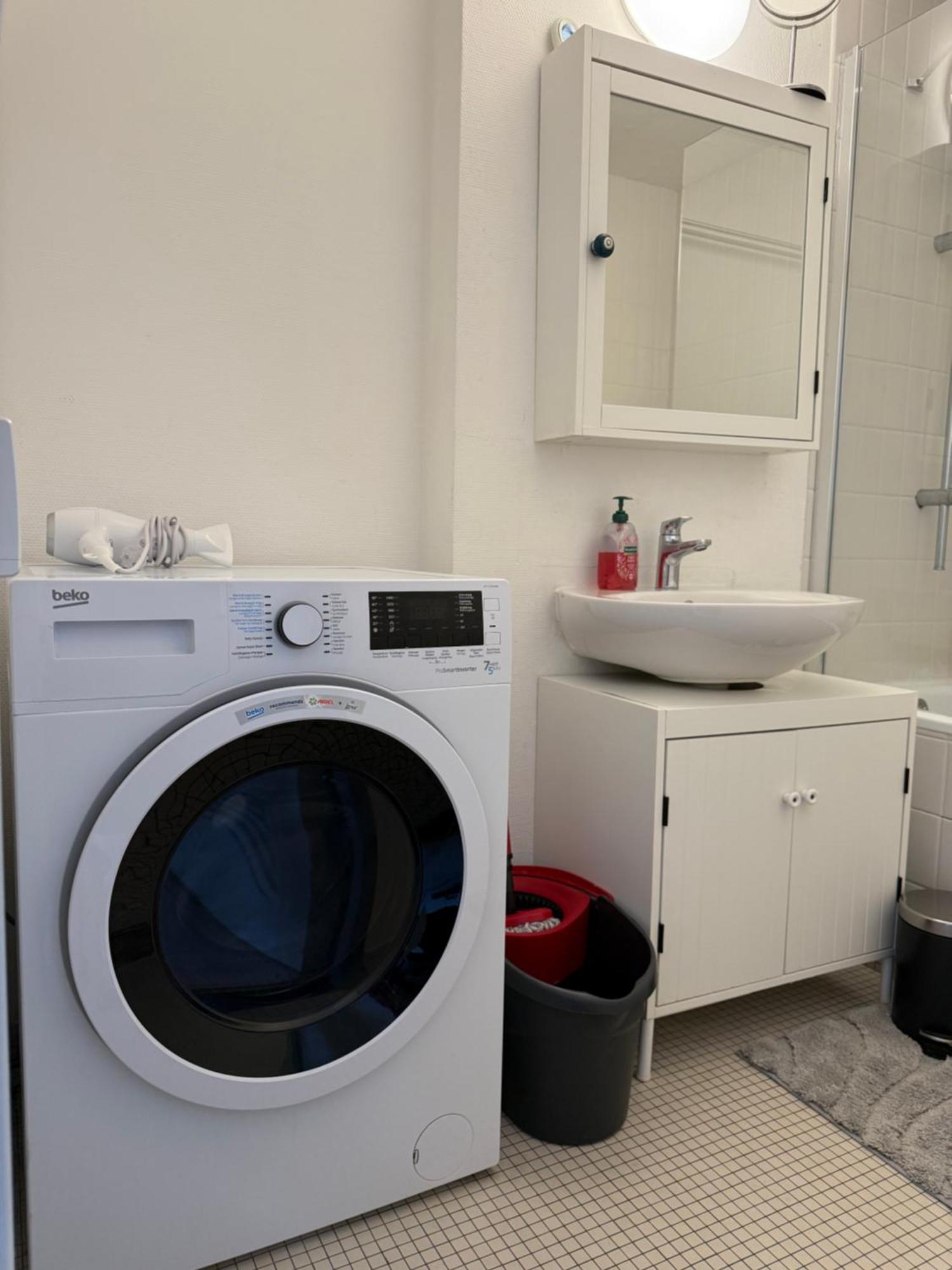 Apartment Lovely Next To European Area