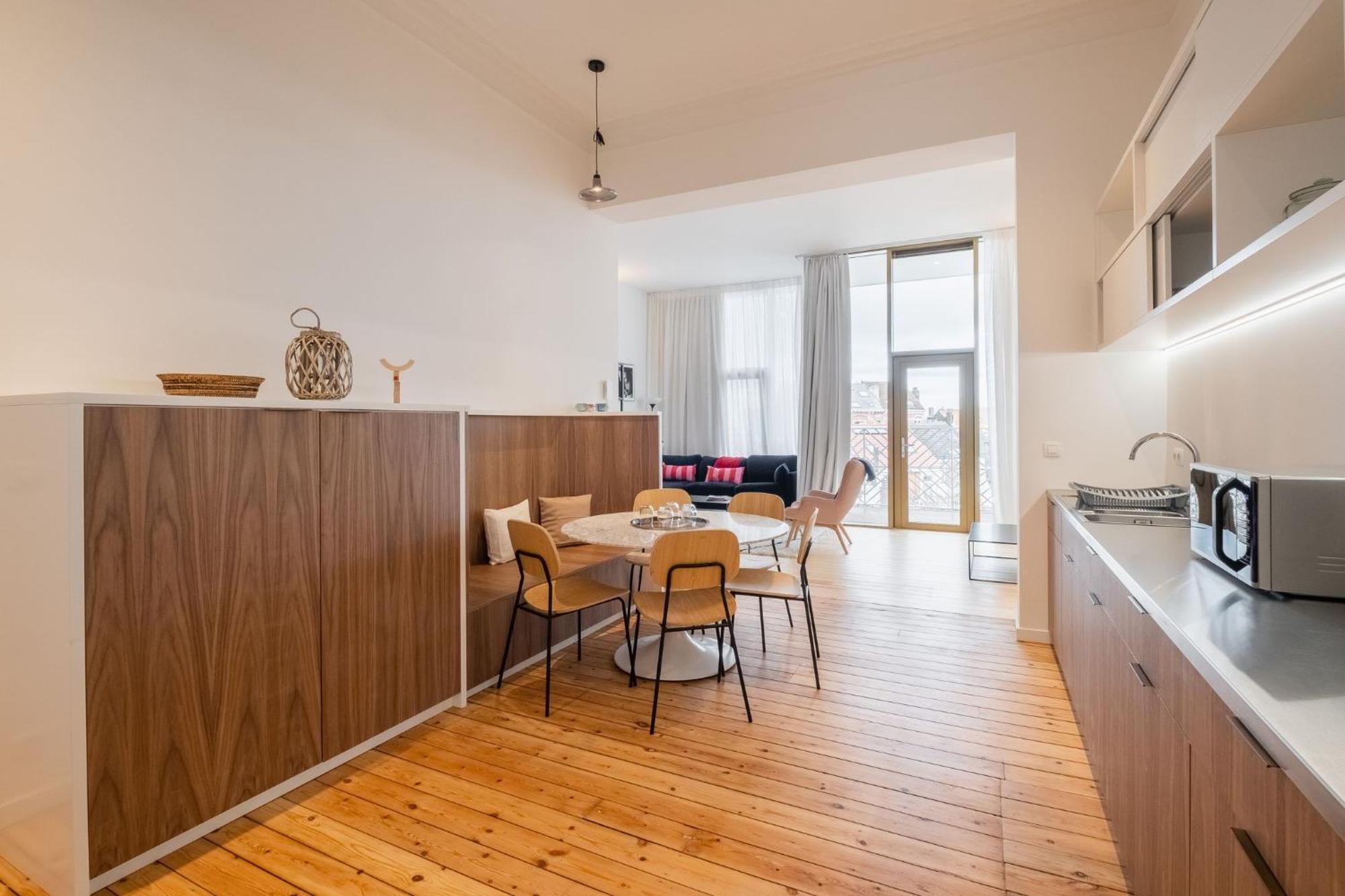 Floor New Duplex Stunning View In Trendy St Gilles Căn hộ *