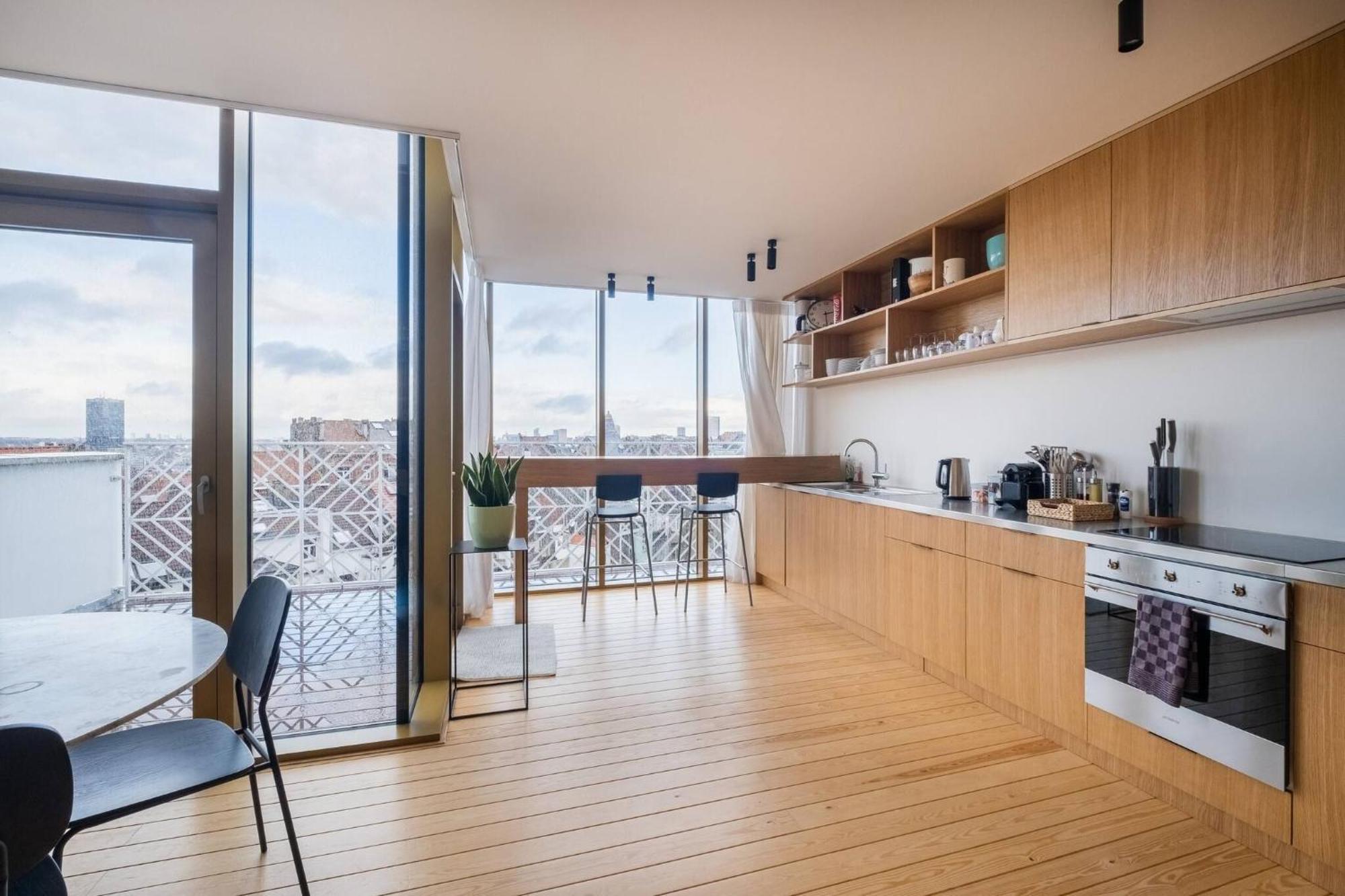 Floor New Duplex Stunning View In Trendy St Gilles Căn hộ *