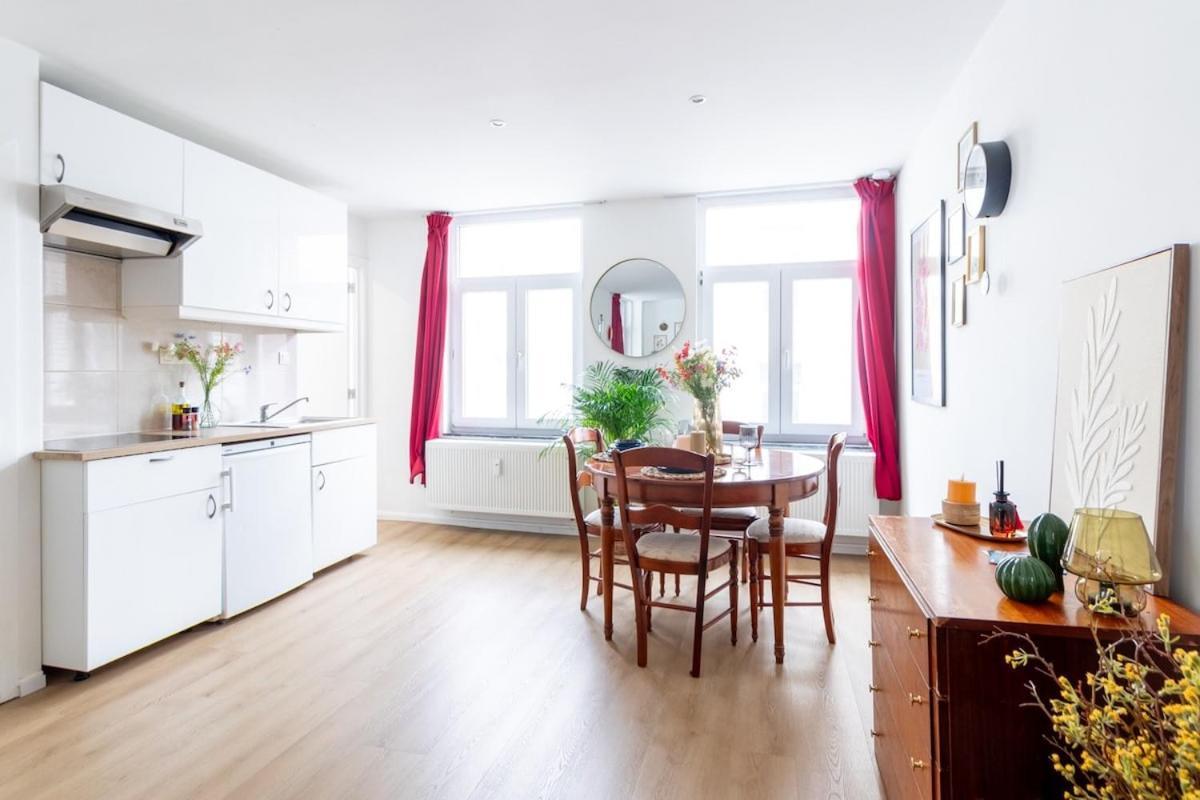 Bright & Charming In Brussels, Heart Of Saint-gilles Apartment