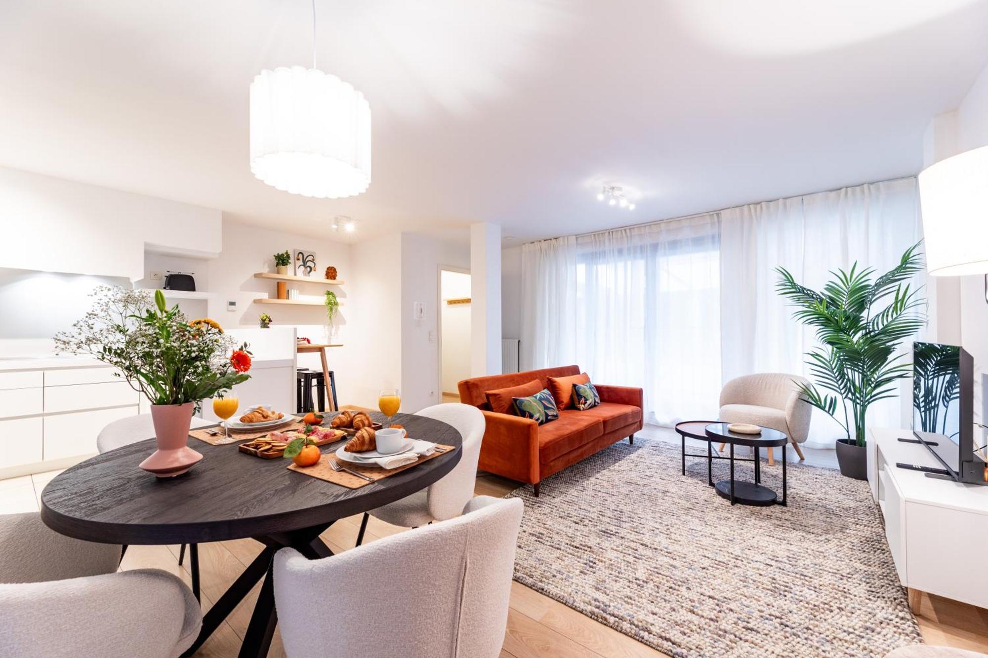 Contemporary Comfort In The Heart Of The Apartment Brüssel