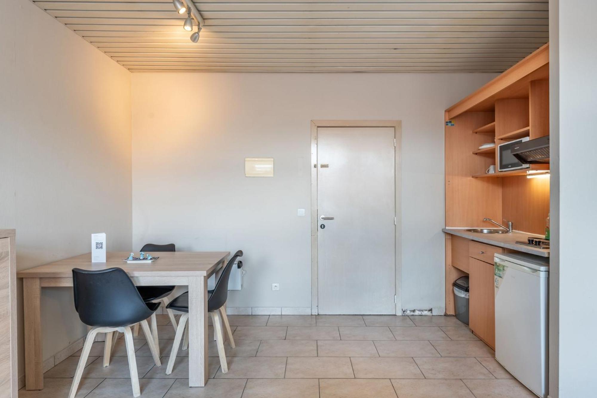 Guest house In - Triple Near Noord Station *