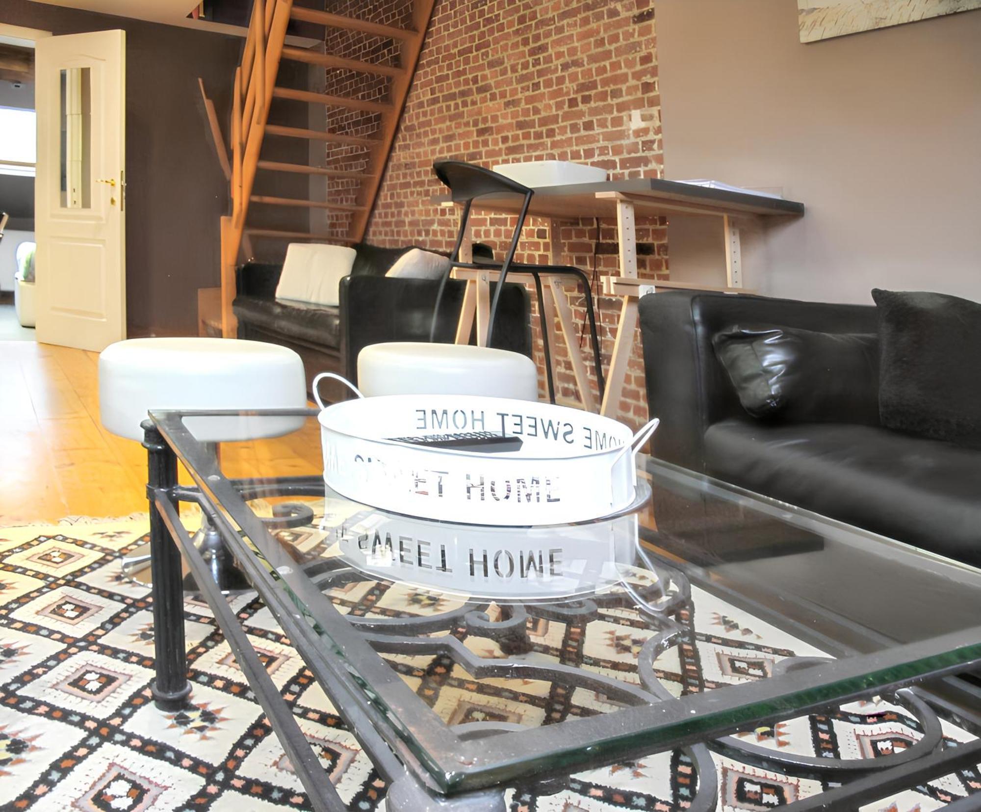 Spacious With View In 100 M² + Terrace Bruxelas