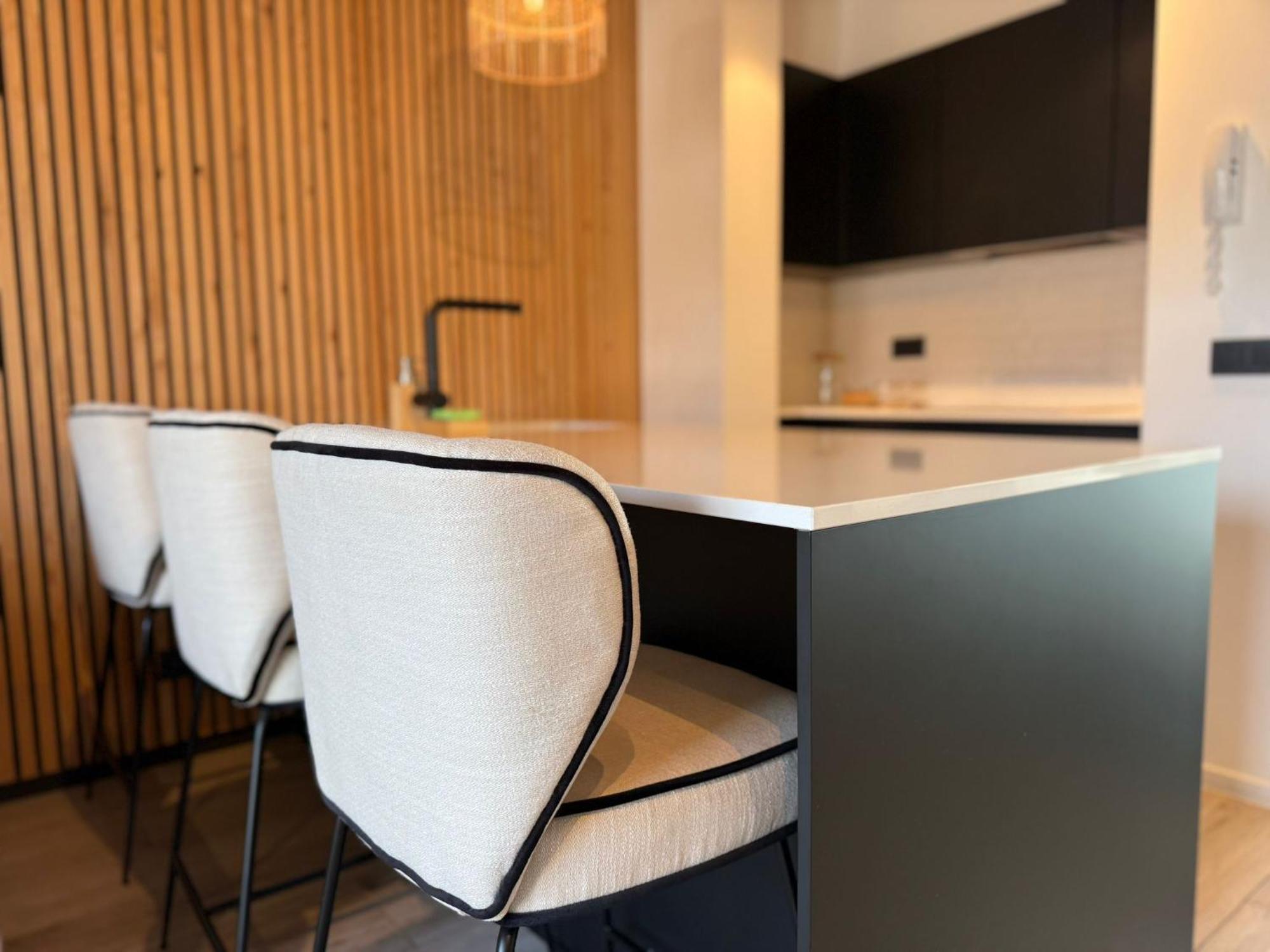 Stylish Penthouse In Bxl With 2 Panoramic Terraces Bruxelas