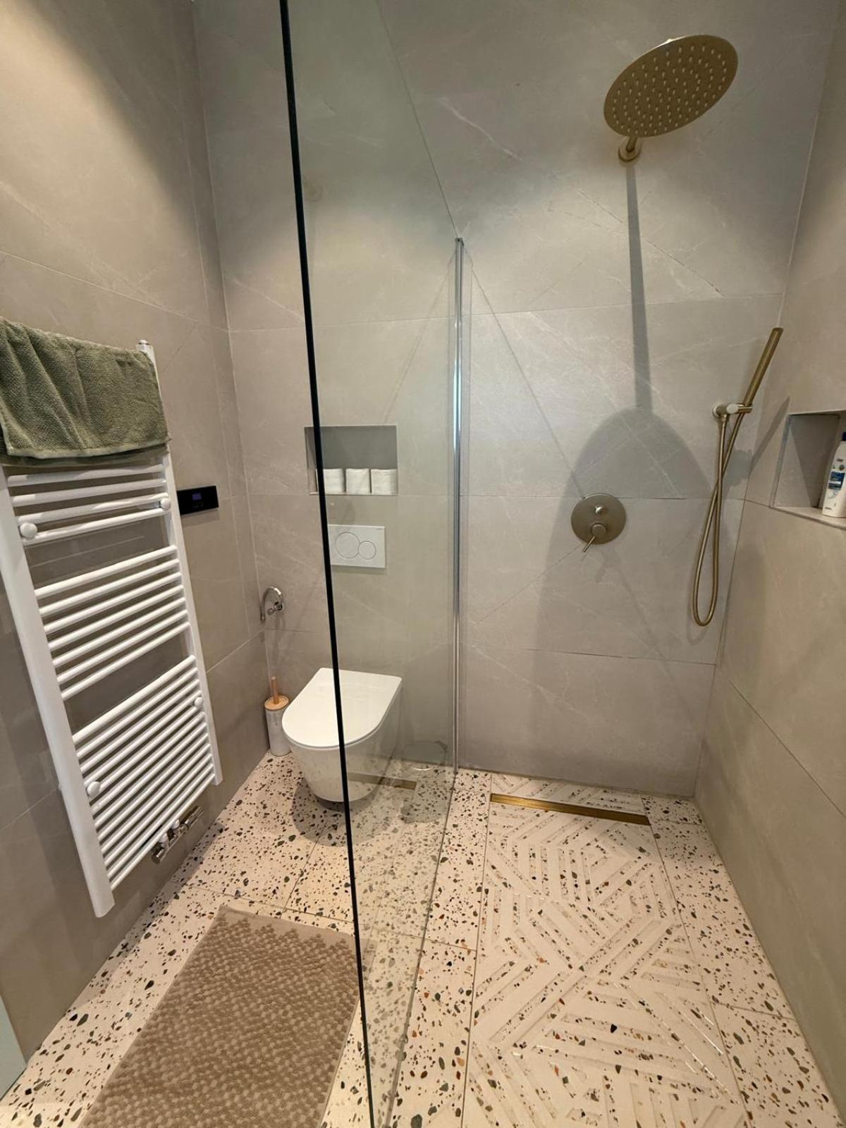 Apartment Le Goujons - New Near Midi Station