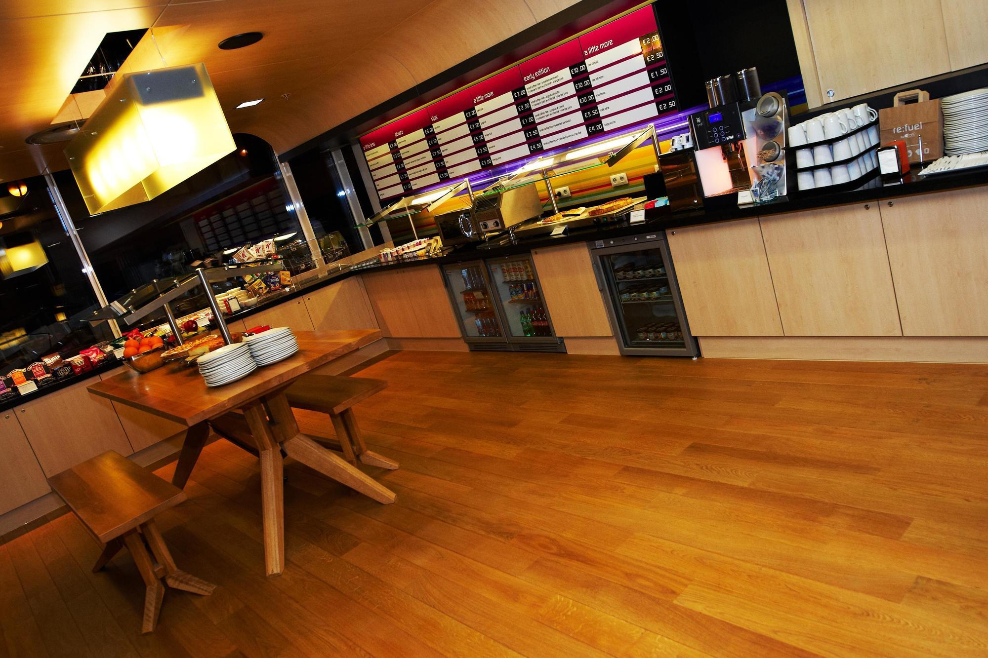 Aloft Schuman Khách sạn