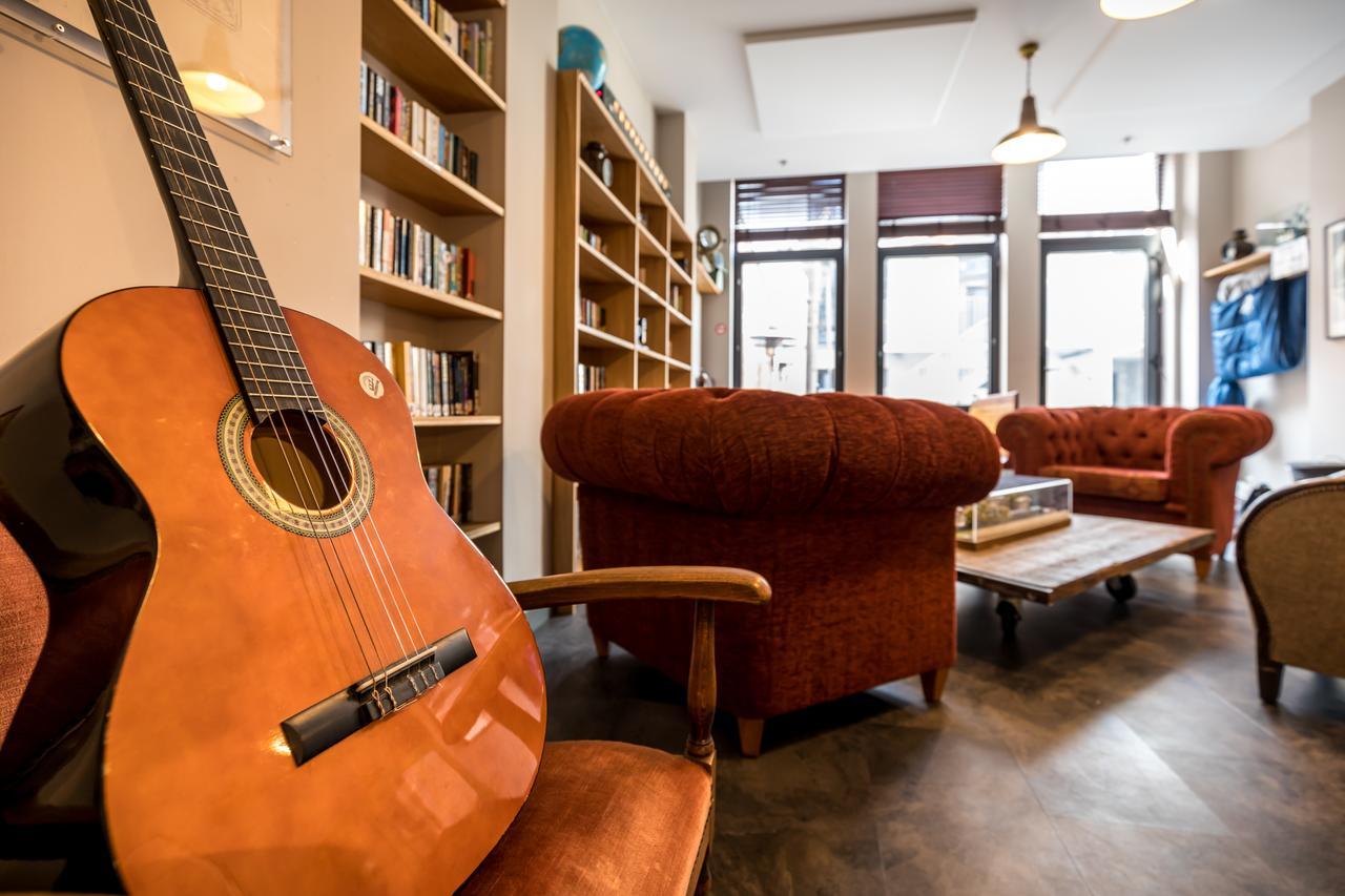 Hostel Train Schaerbeek