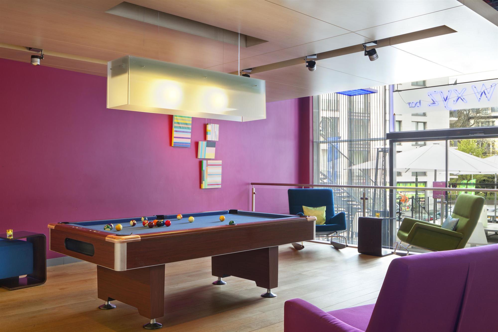 Aloft Schuman Khách sạn