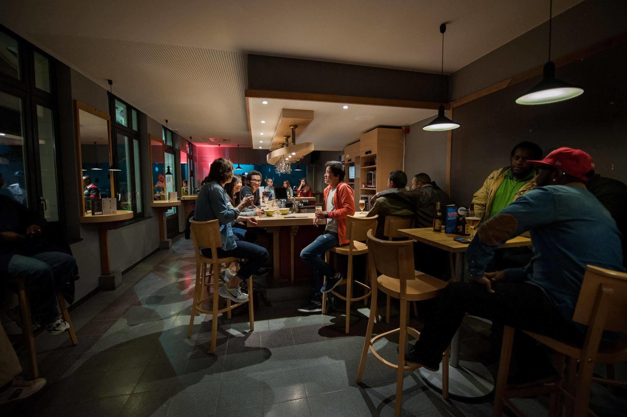 Hostel Jacques Brel Youth *