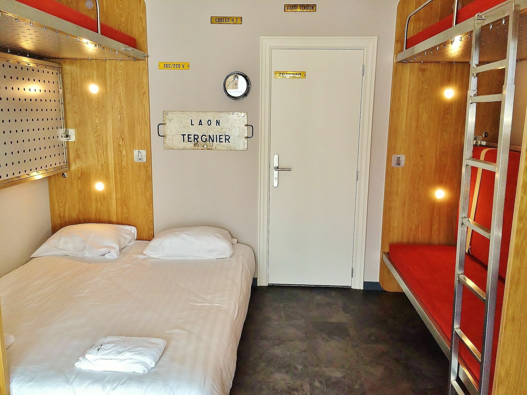 Train Hostel Schaerbeek