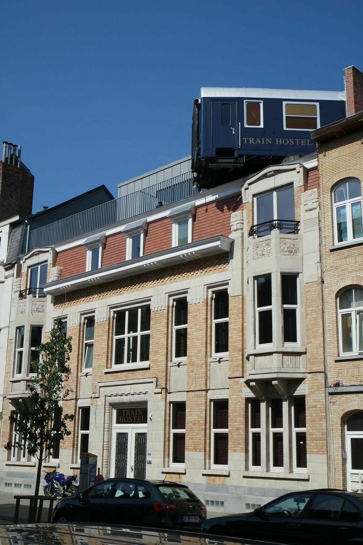 Train Hostel Schaerbeek