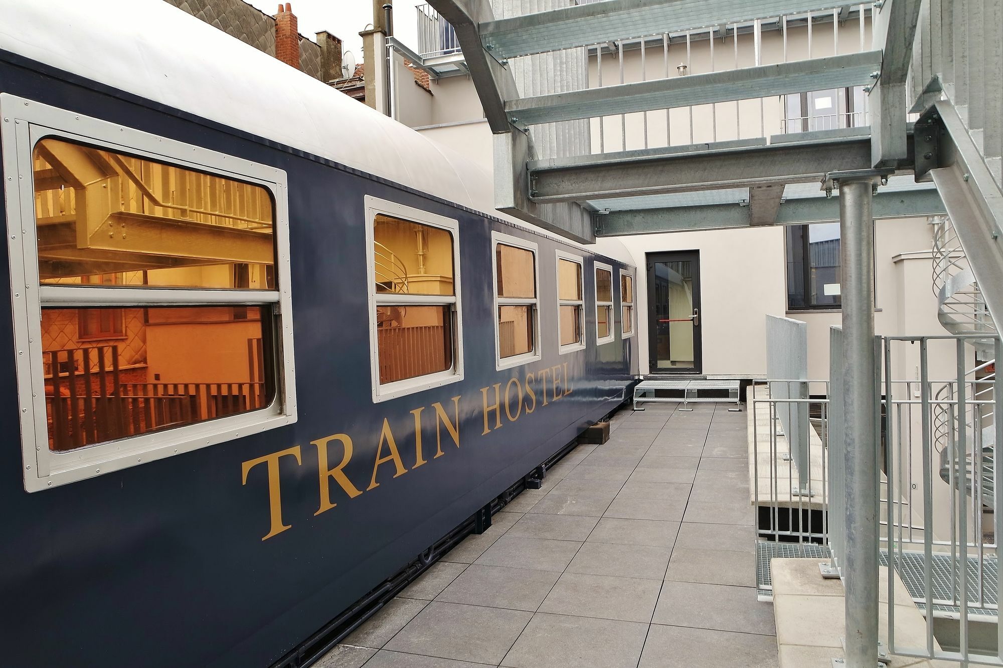 Hostel Train Schaerbeek