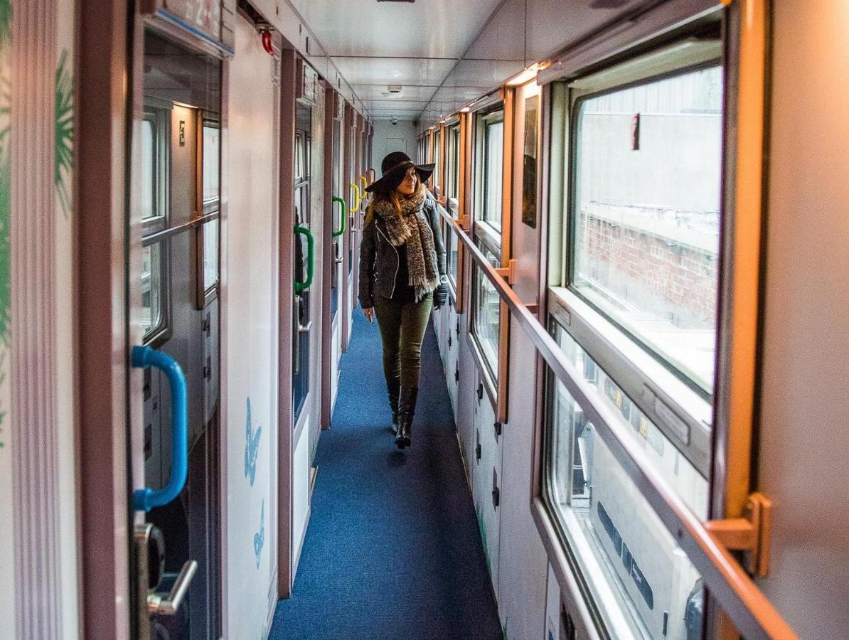 Train * Schaerbeek