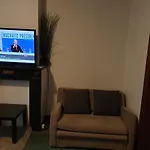 Group 2 Bedroom Apartment For 5
