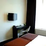 Theater 2*