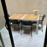 Exclusive Two-level With Private Terrace On The Canal Appartement Brussel