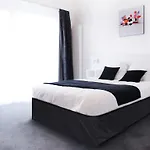 Satellite Hotel 2*