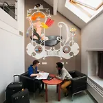 Hi Brussels Jacques Brel Hostel *