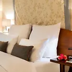 Warwick Grand-place Hotel 4*
