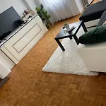 E.U. Woluwe Sweetheart Apartment