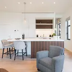 Downtown Brussels Splendor Suite V