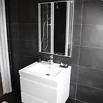 Hotel Satellite 2*