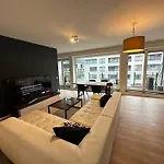 3 Bedroom Apartment In City Center With Balcony View