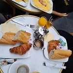 B-aparthotel Grand Place 4* Brussels