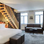 Aris Grand Place Hotel