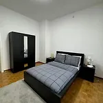 Appartement Avec Jardin Et Jacuzzi - Koekelberg