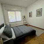 Appartement Avec Jardin Et Jacuzzi - Koekelberg