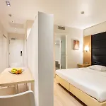 B-aparthotel Grand Place Aparthotel 4*
