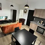 Charming Place In Brussels Ideal Near The Metro
