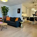 Grand Place - Prime Location 2 Bedroom Apartment