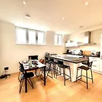 Ulb & Cambre Cosy Duplex