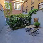 Tiny House Avec Terrasse Privee, 10 Mins Du Centre