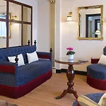 Barsey By Warwick Hotel