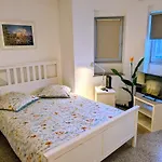 Central And Convenient Studio Near Supermarkets And Public Transports