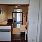 Midi Station Apartment