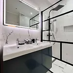 Family Cosy For Up To 9 Guests Near Midi Station Apartment Brussels