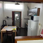 Midi Station Apartment