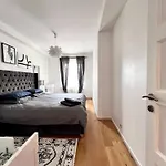 Apartment Family Cosy For Up To 9 Guests Near Midi Station