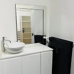 Charming 1 Bedroom With Terrace