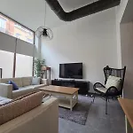 Apartment Industrial-style Loft With Mezzanine Bedroom In Prime Area