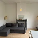 Midi Station Square Apartment